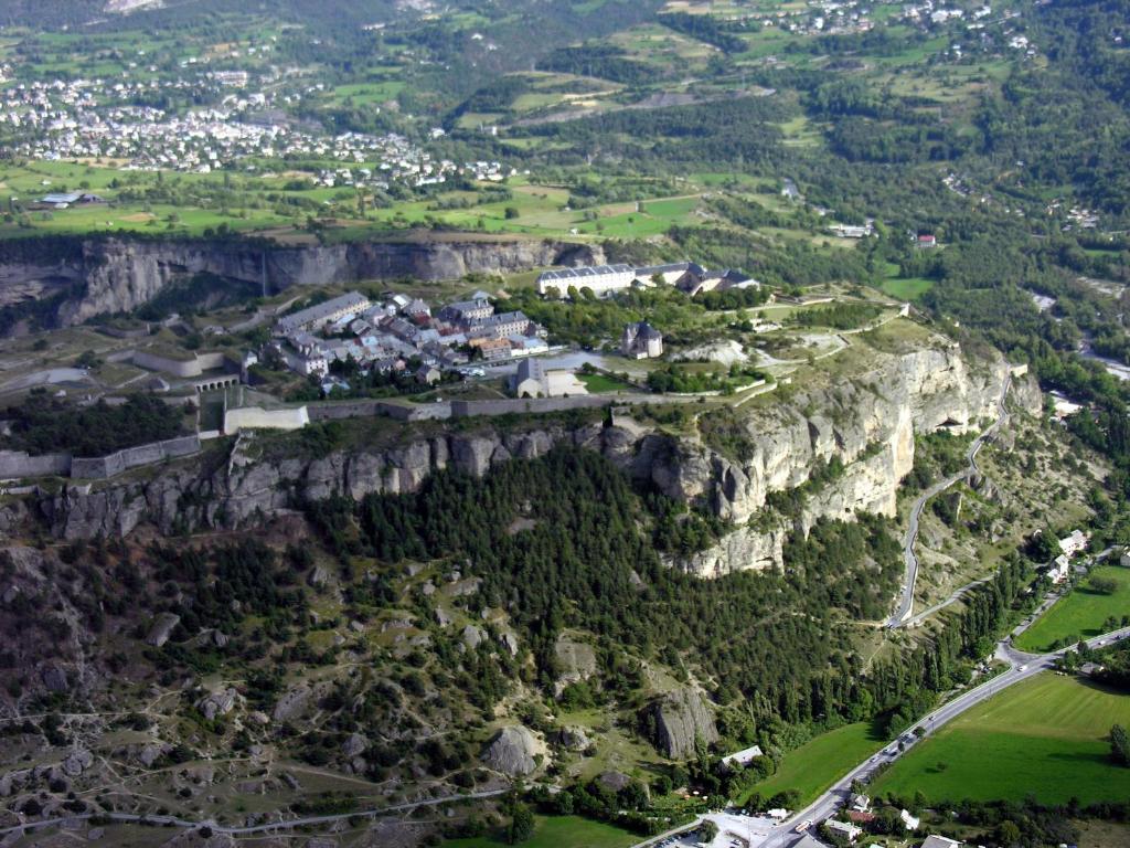 Le Rendez Vous De Vauban Gites & Spa Mont-Dauphin Luaran gambar